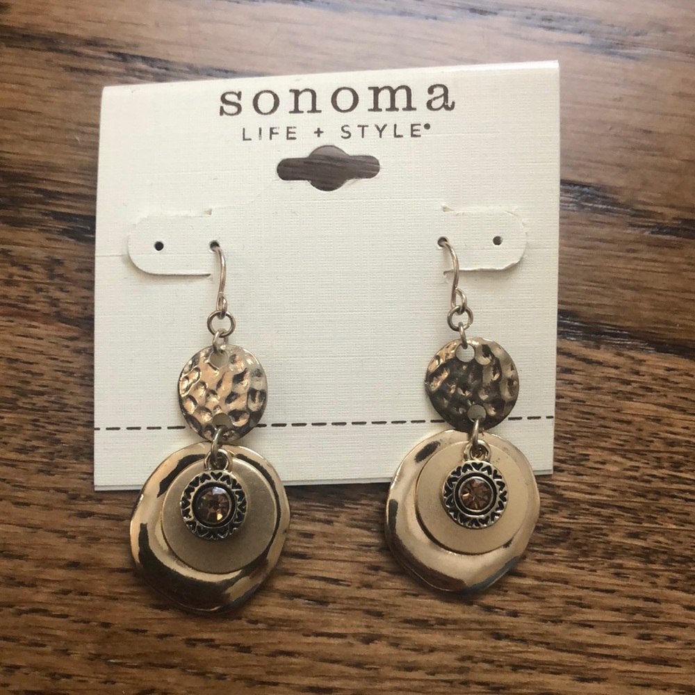 New gold earrings